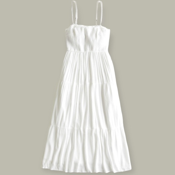 HOLLISTER Smocked Bodice Crepe Tiered Midi Dress With Convertible Straps Size L - Picture 2 of 13
